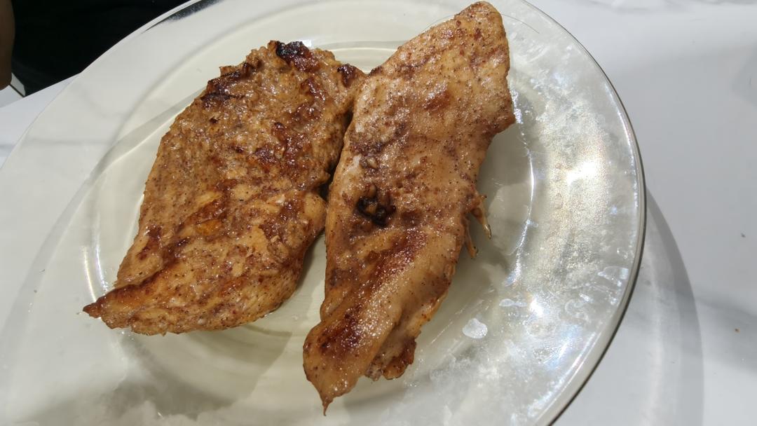 【嫩煎鸡胸肉】