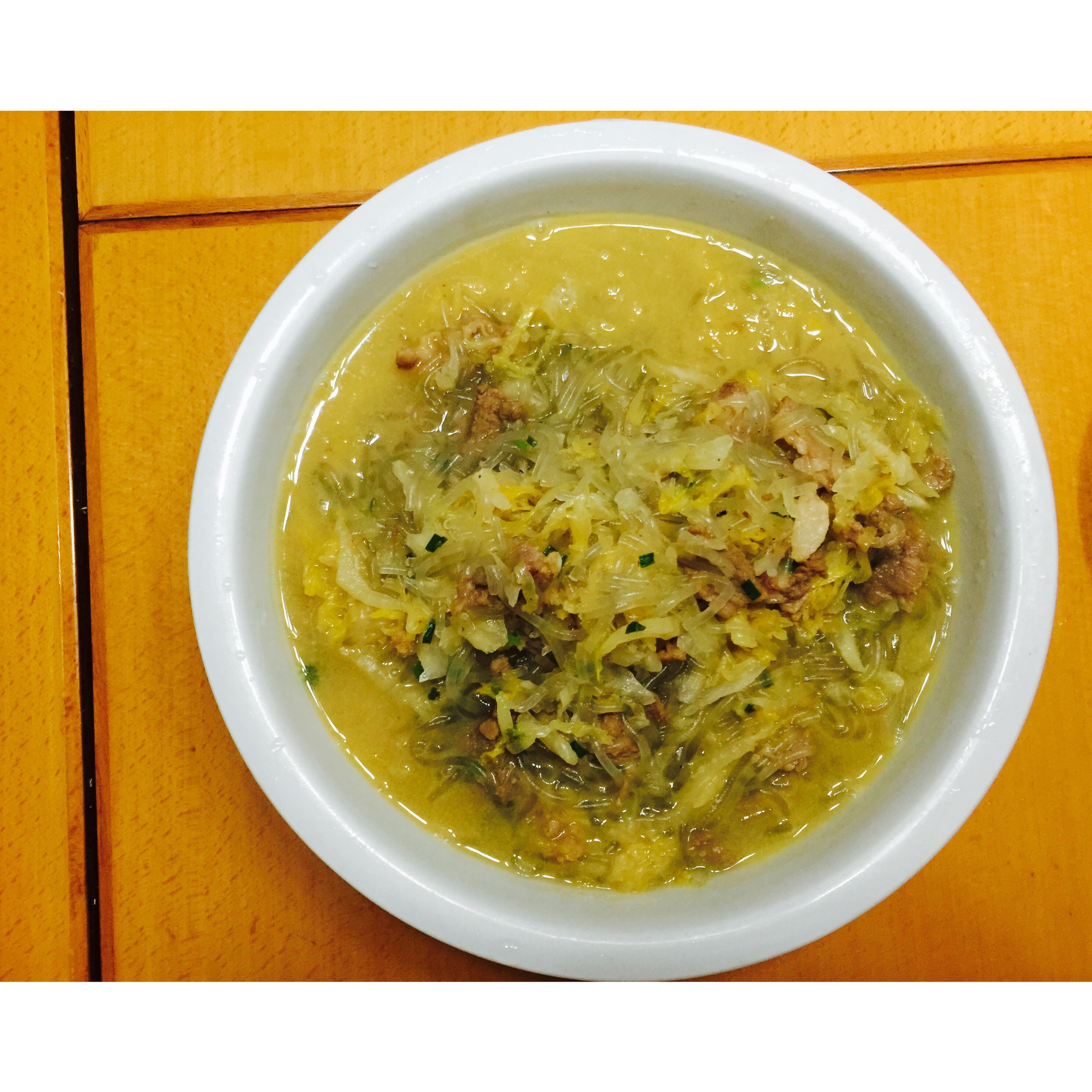 东北酸菜白肉炖粉条