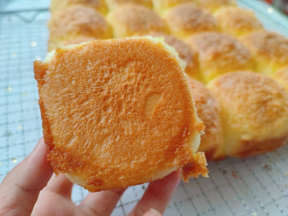 脆底椰蓉小面包丨一次发酵巨简单，好吃到流泪的做法 步骤7