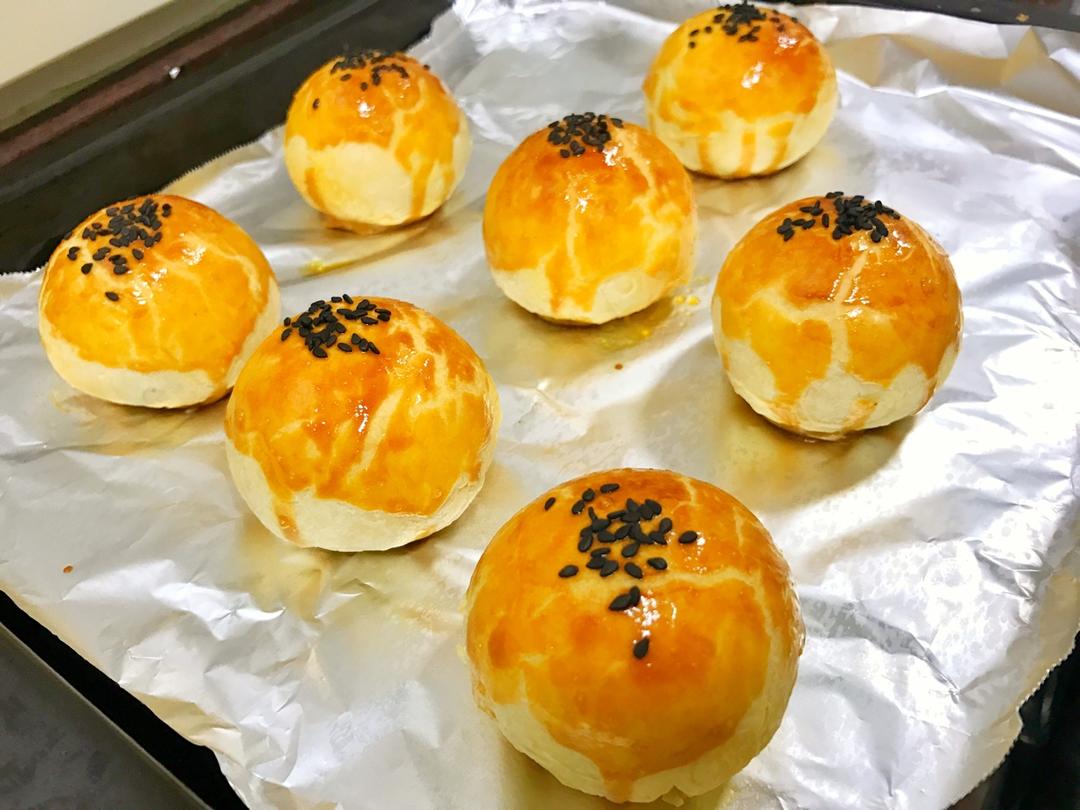 蛋黄酥