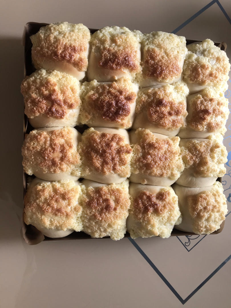 一次发酵同样松软的椰蓉小面包