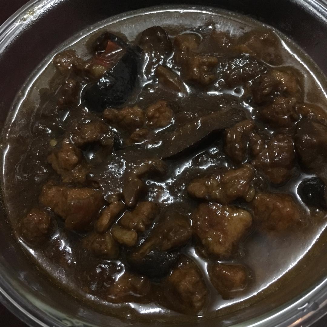 洋葱酥卤肉饭