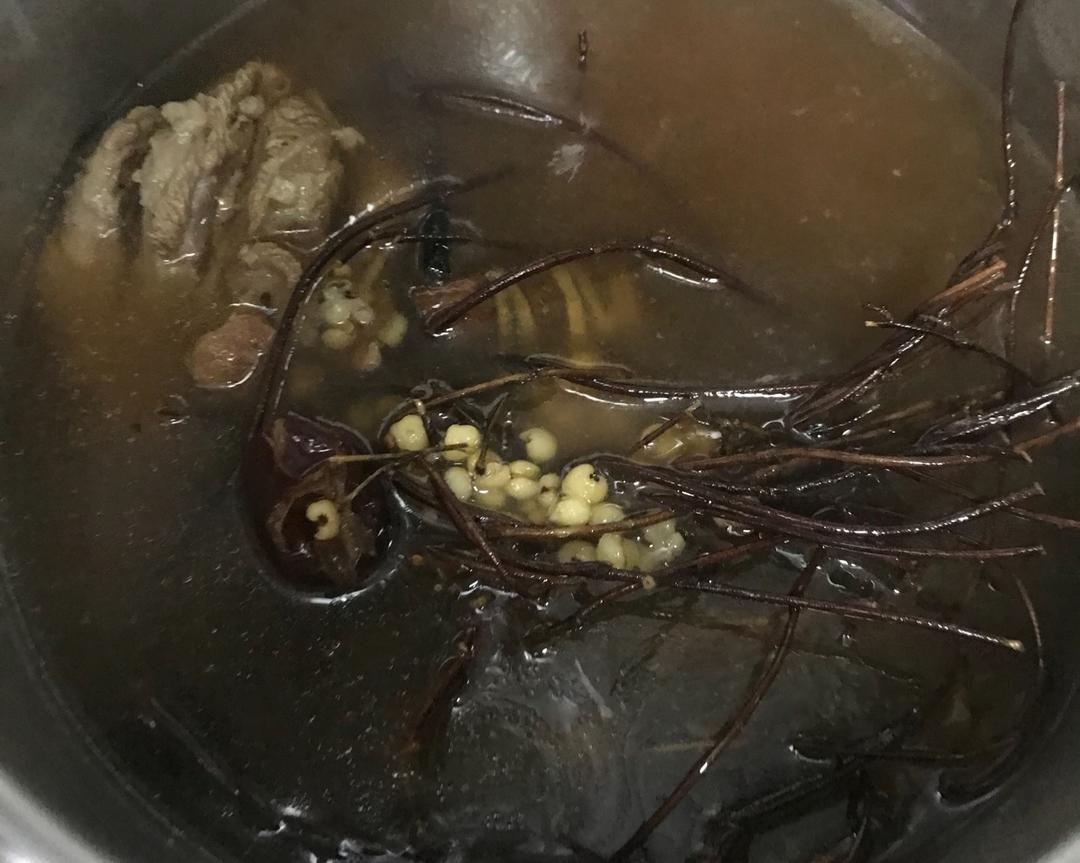 鸡骨草灵芝汤的做法