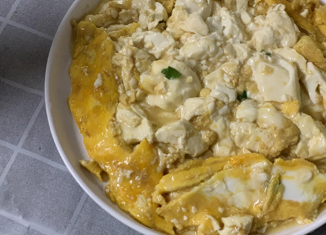 鸡蛋抱豆腐