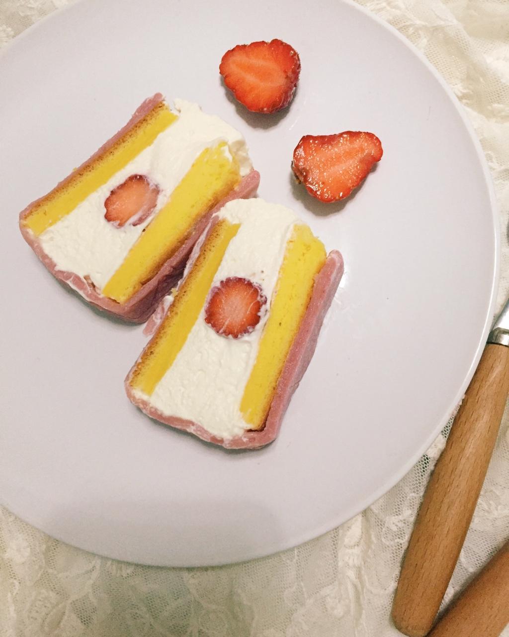 草莓白玉卷【曼食慢语】