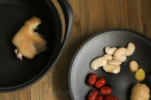 芸豆炖猪蹄——铸铁锅版本的做法 步骤1