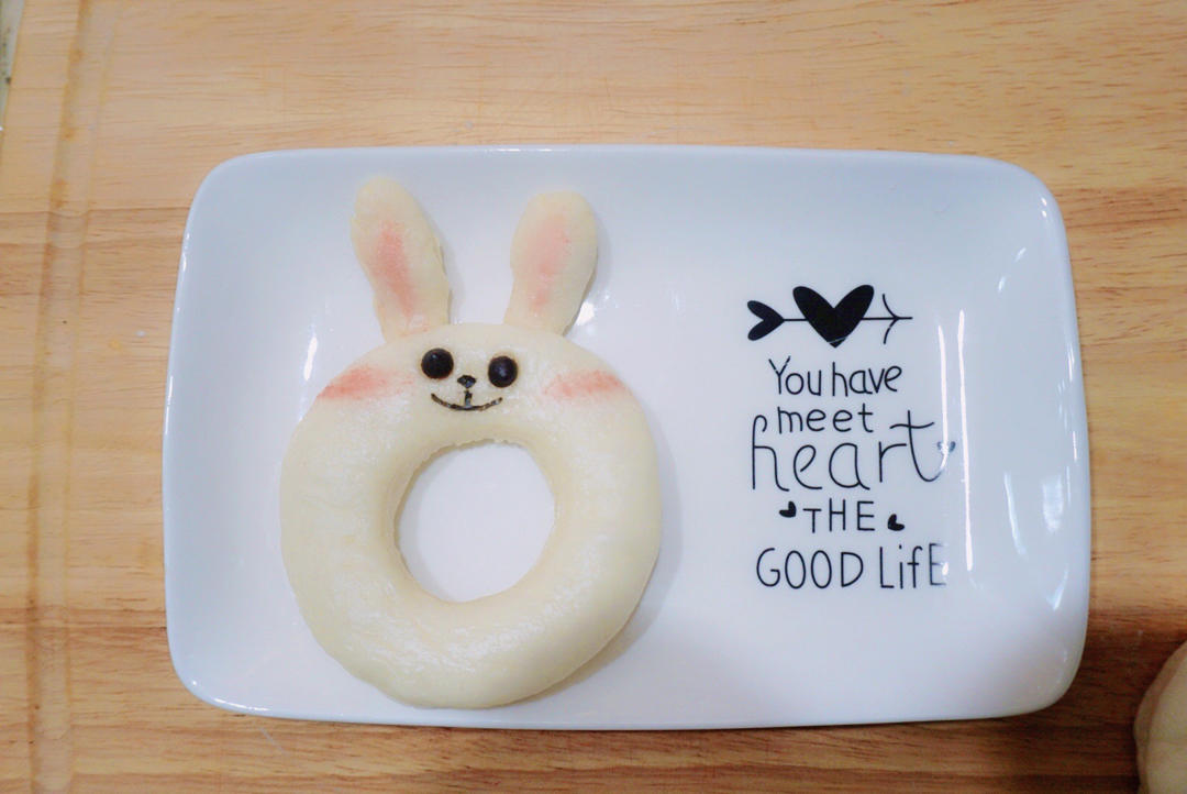 小兔子甜甜圈馒头