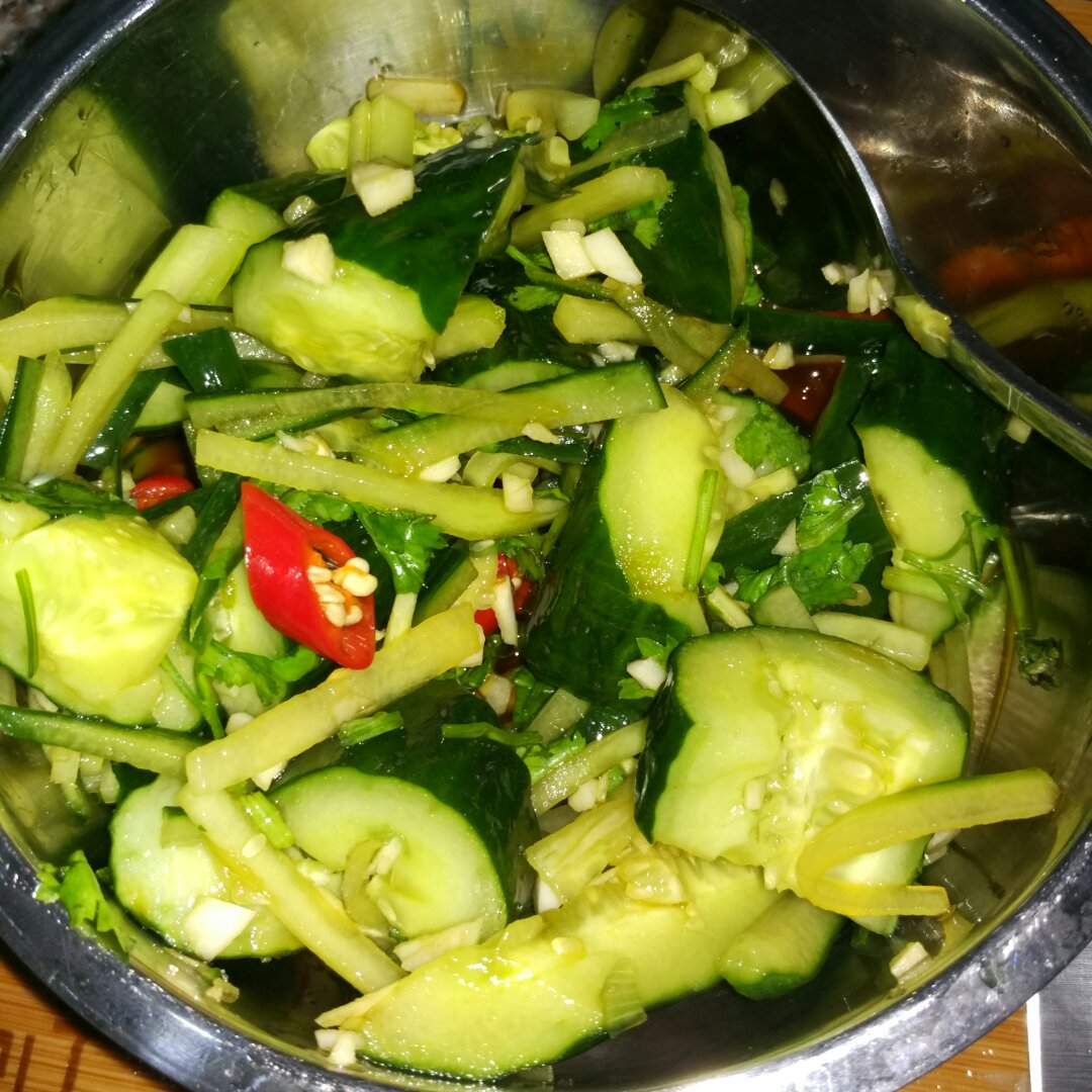 凉拌青瓜
