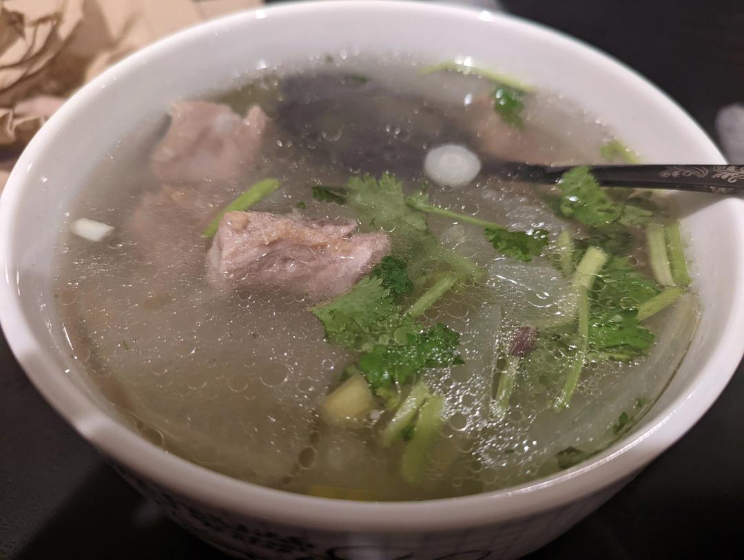 冬瓜排骨汤：耗时长却简单，减肥期间也可吃的美味！