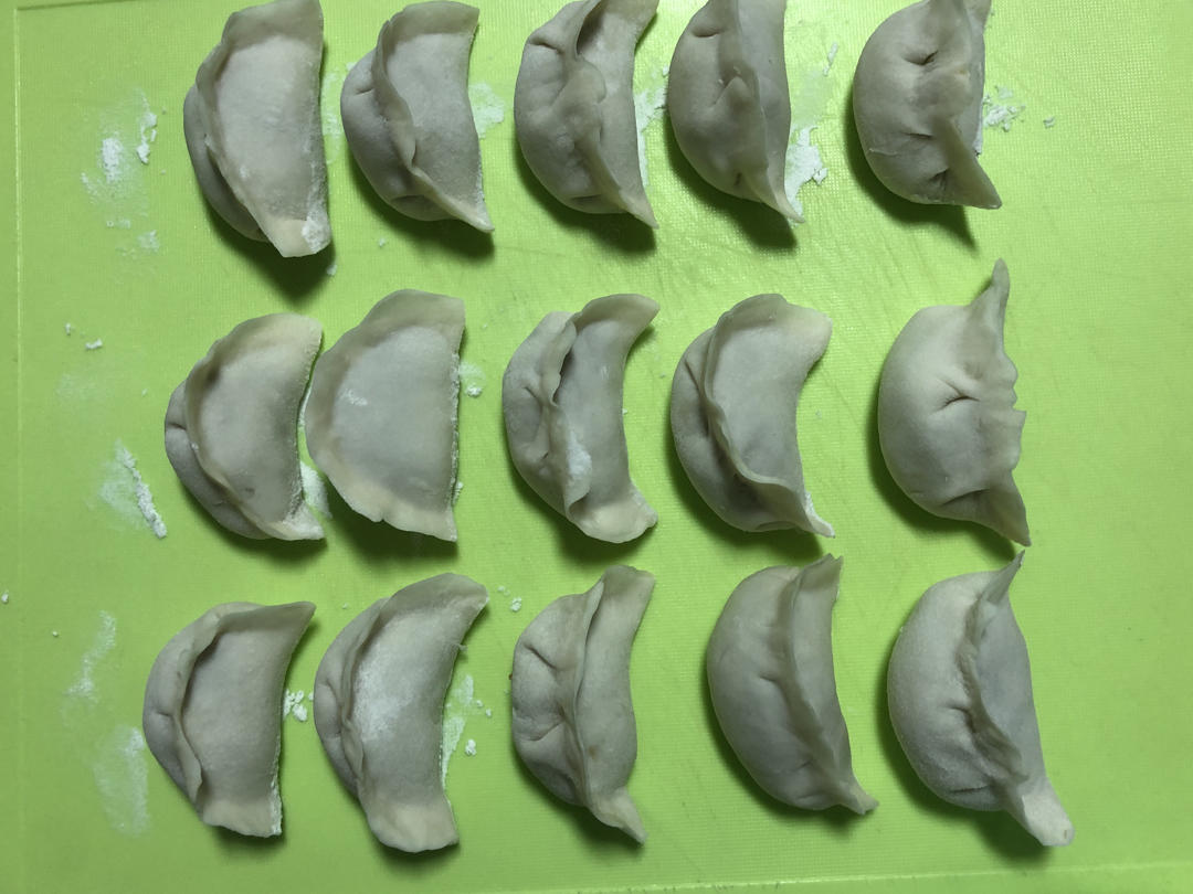 手工揉面三分钟，又韧又薄又好包的饺子皮