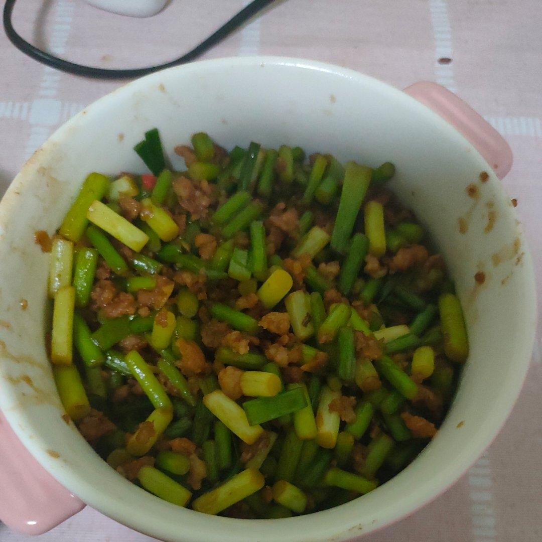 蒜苔炒肉末，三碗米饭都不够吃