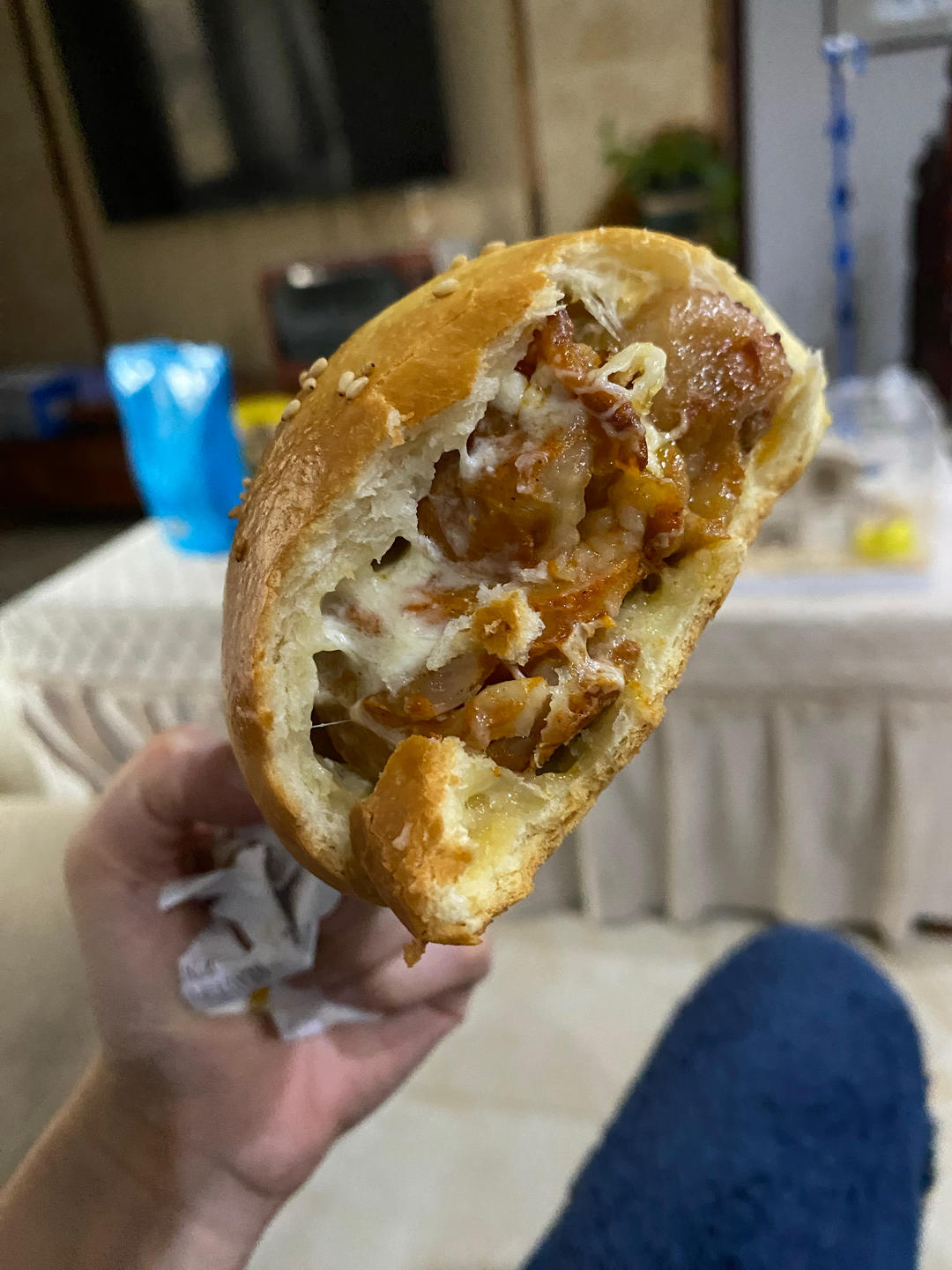 会拉丝的鸡腿面包