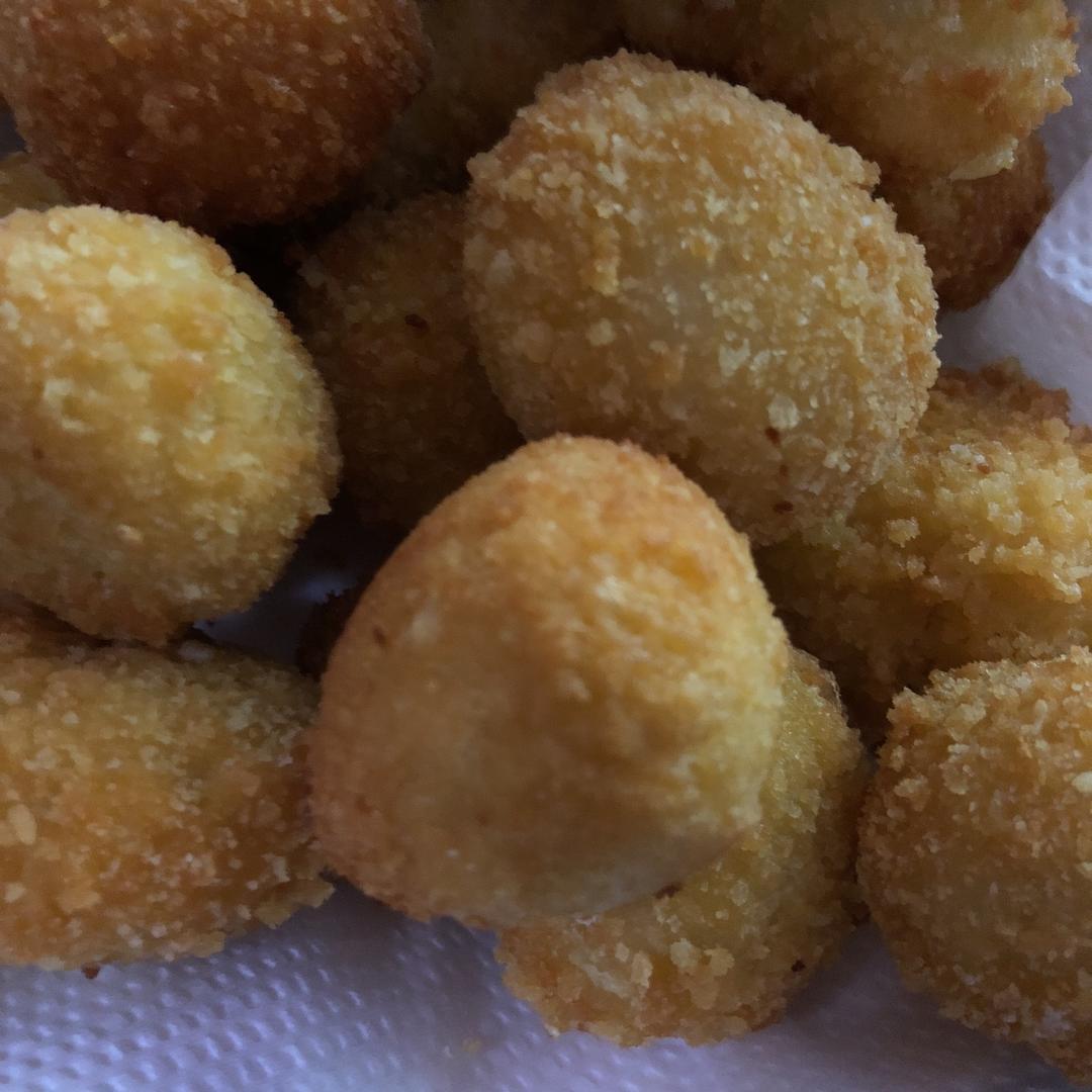 脆皮土豆芝士球