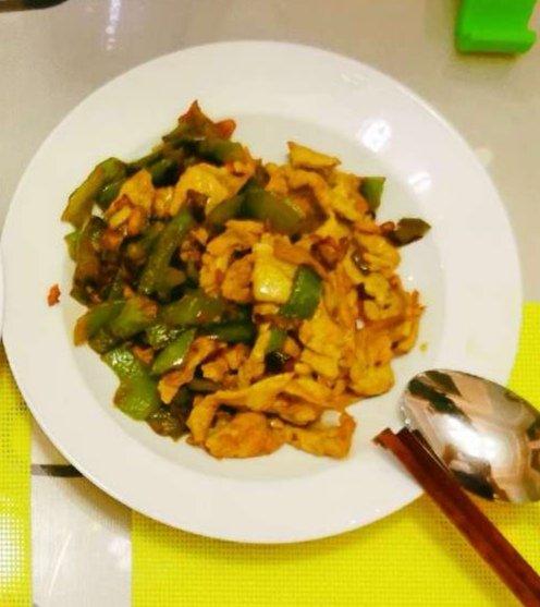 青椒炒鸡蛋(原图，从不修图)