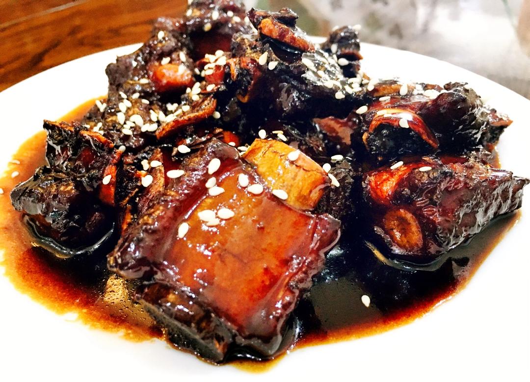 超级好吃的红烧小排