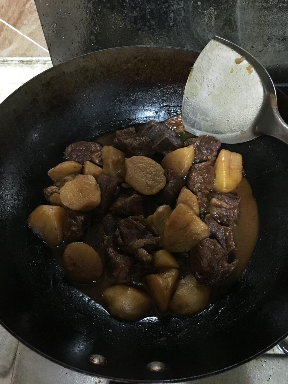 土豆炖牛肉