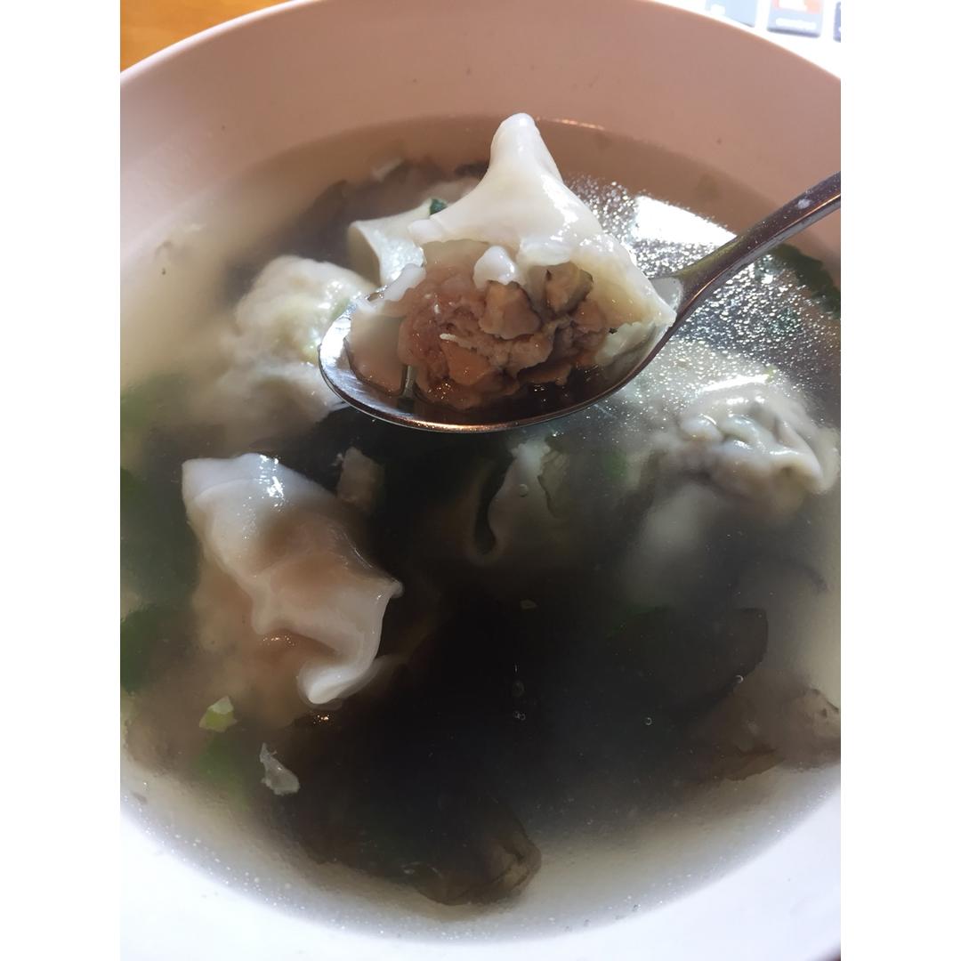 三鲜馄炖（香菇猪肉虾仁）