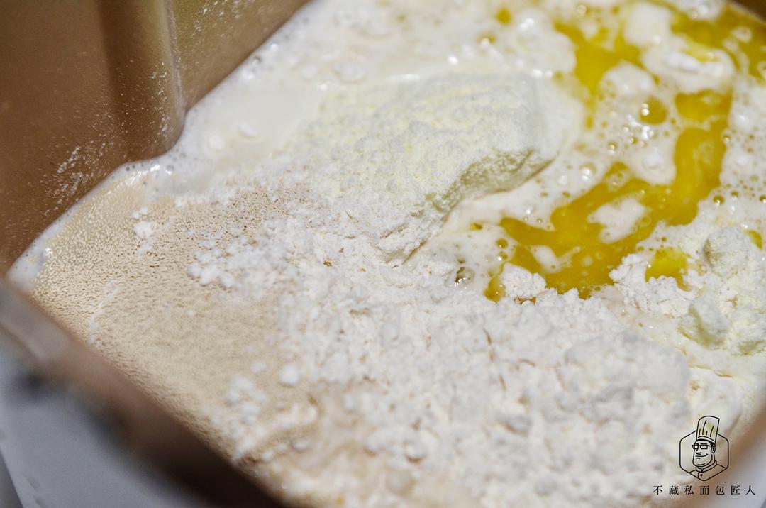 纯奶手撕吐司的做法 步骤1