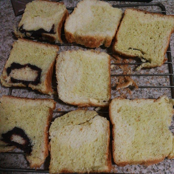 清香柔软的抹茶红豆吐司