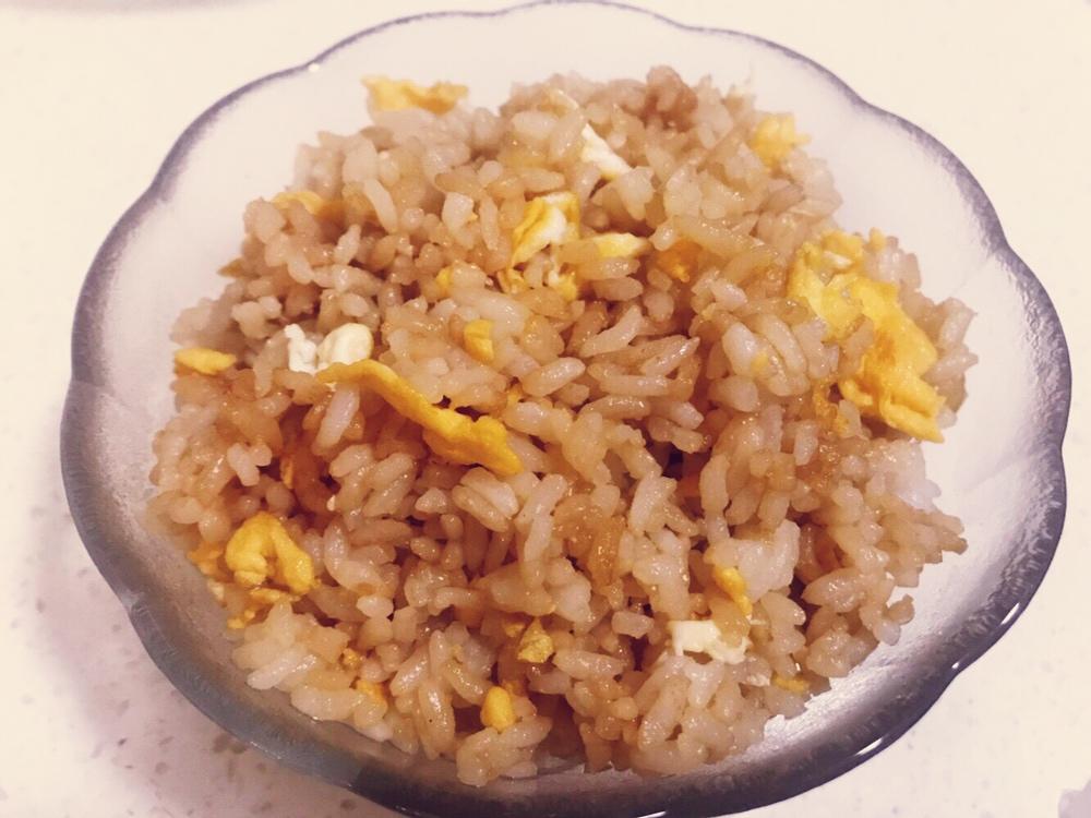 酱油蛋炒饭