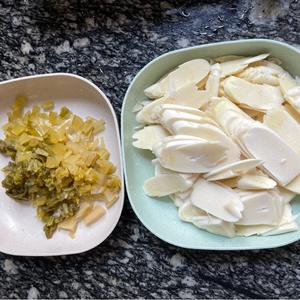 宁波家常菜雪菜煮鞭笋的做法 步骤2