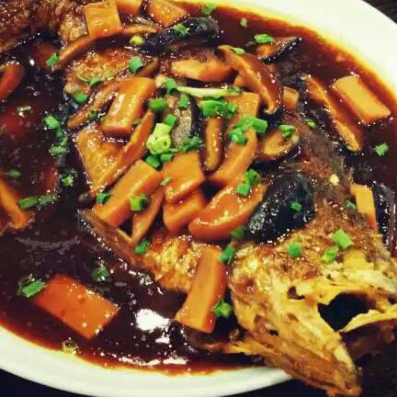 红烧黄鱼—鱼皮不破的小窍门