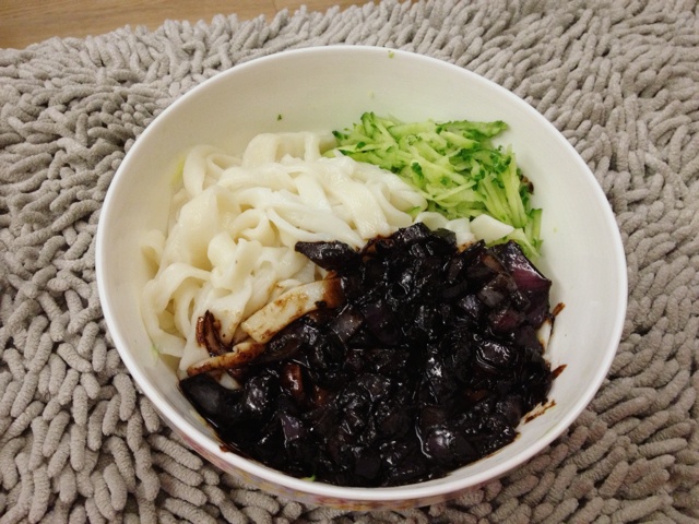 韩式炸酱面
