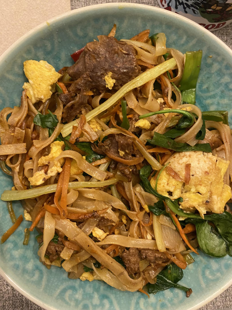 路边摊的炒河粉