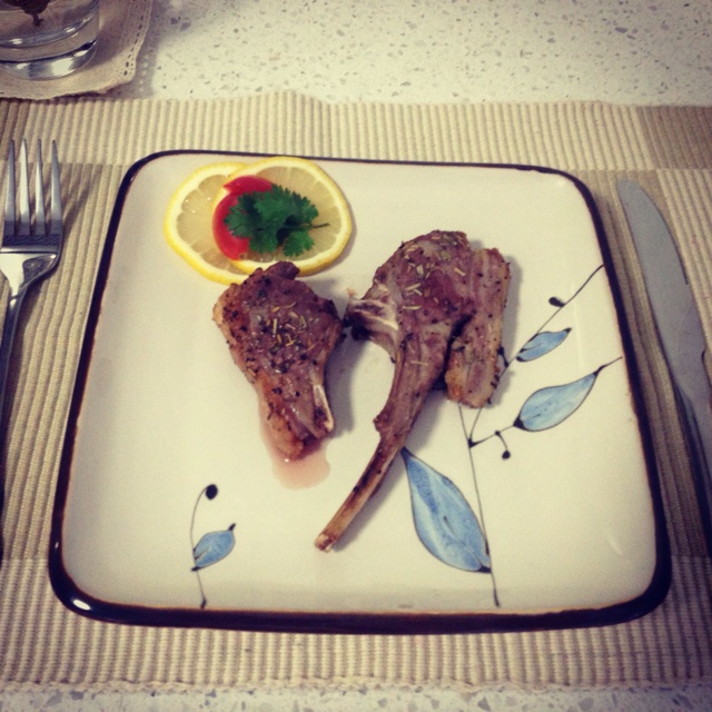 迷迭香烤小羊排