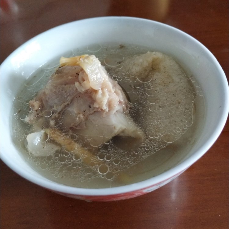 竹荪干贝豚骨汤