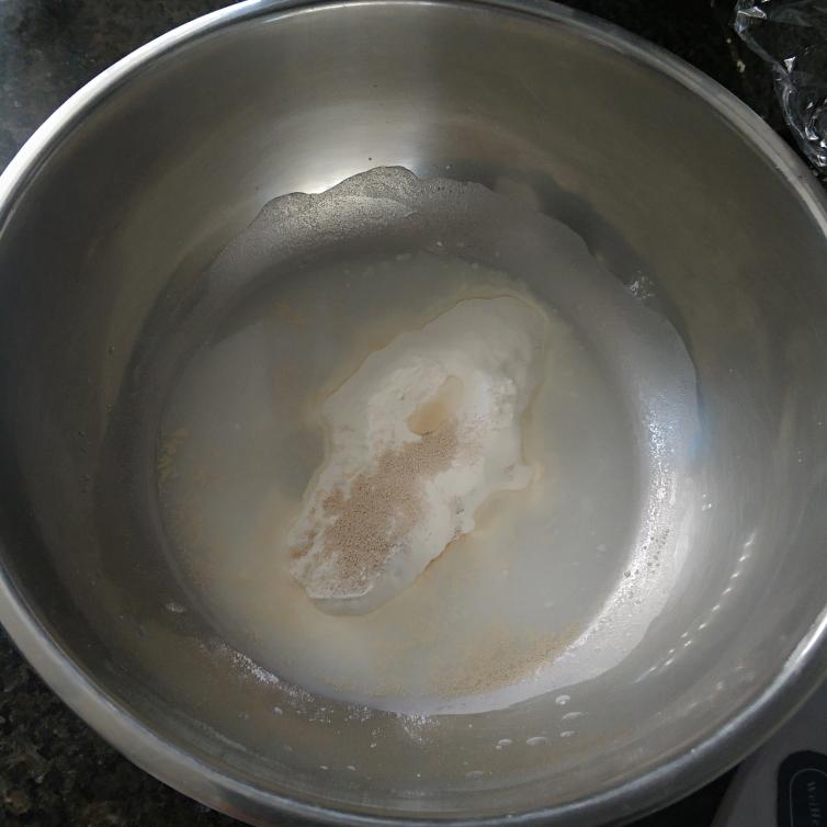 纯奶手撕吐司的做法 步骤1