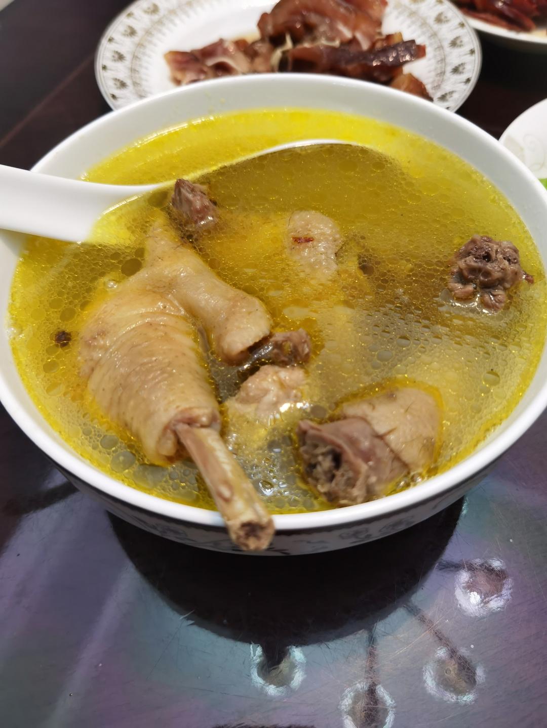 鲜美无敌：清炖鸡汤🐔