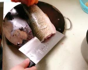 切鱼片的做法 步骤2