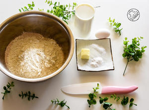 免揉免酵母免发酵丨爱尔兰传统全麦苏打面包的做法 步骤1