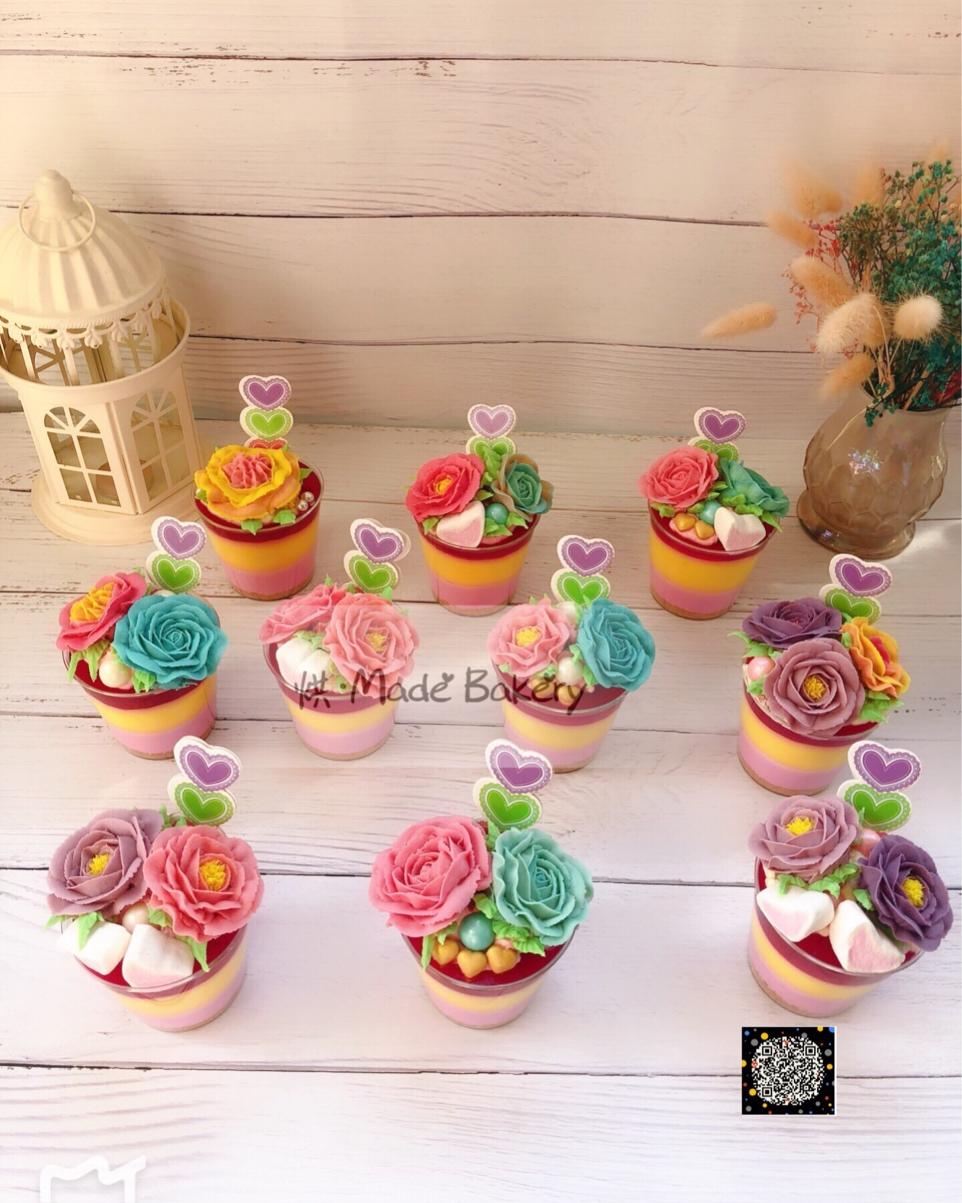 好看又好吃的豆沙花主题蛋糕