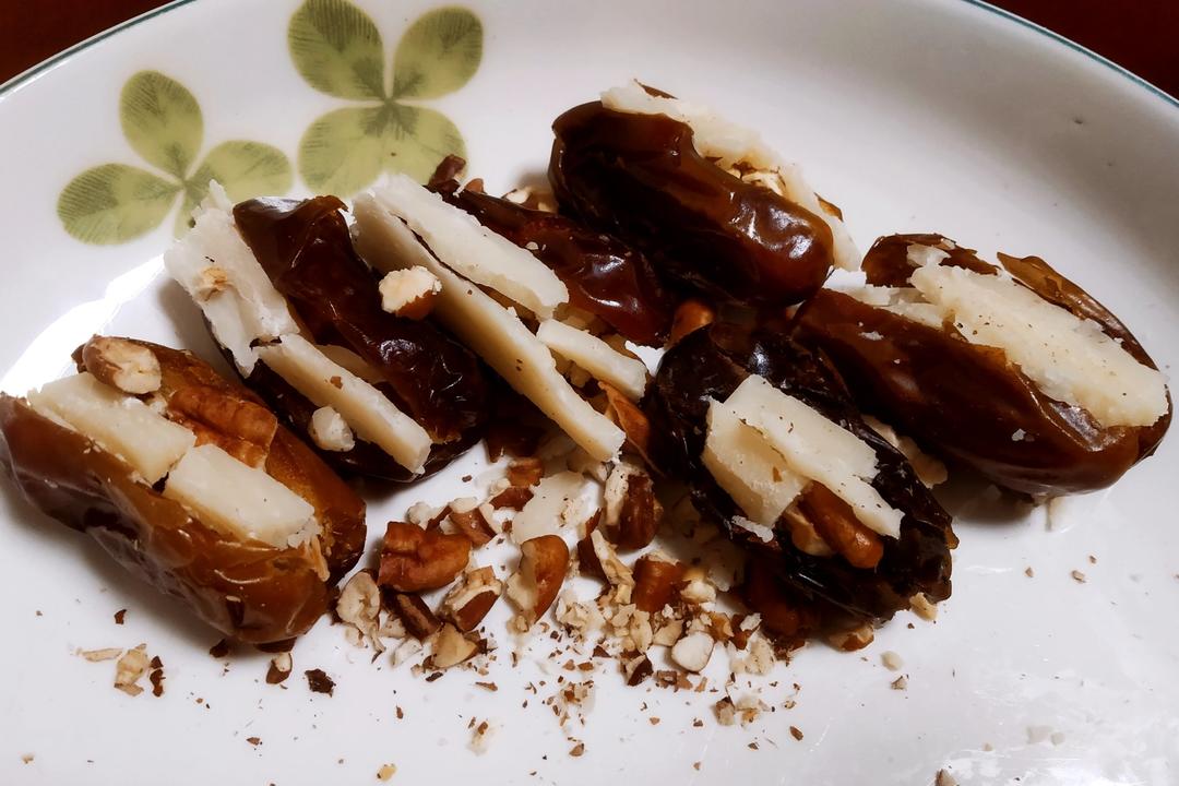 摩洛哥坚果奶酪酿椰枣