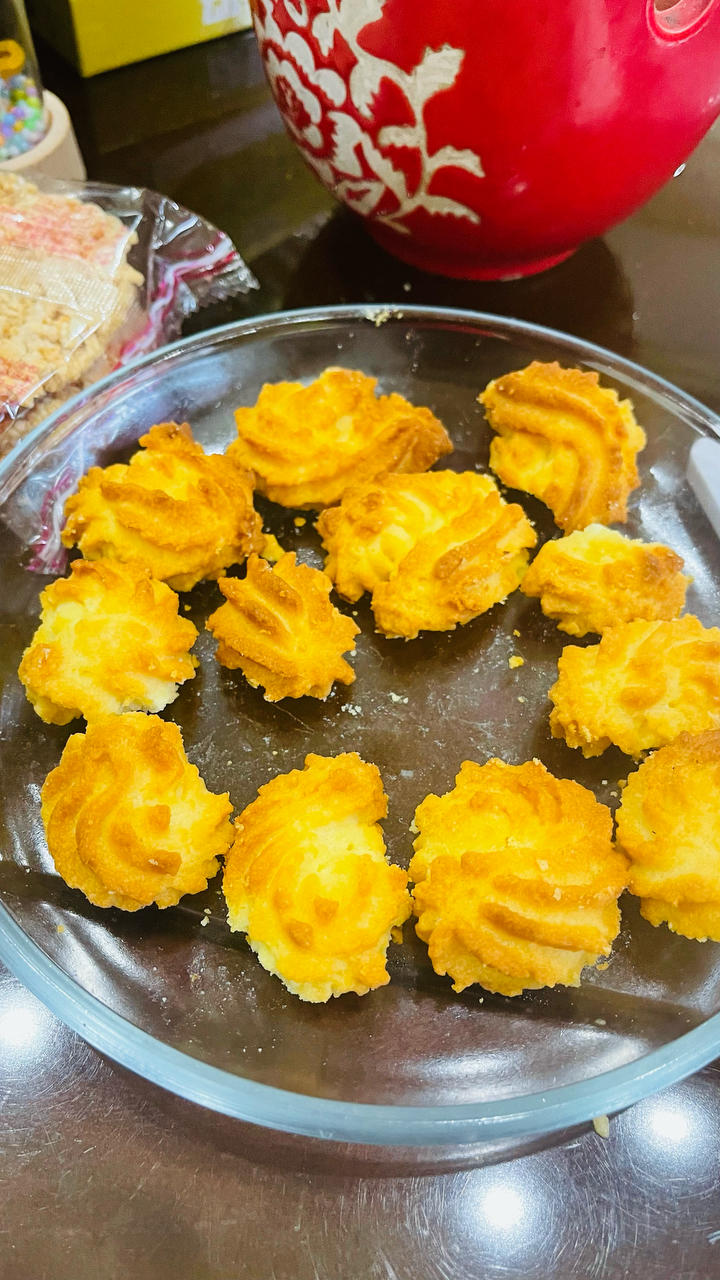 酥掉渣淡奶油曲奇饼干，无需挤花技巧，轻松做出可爱外形，花纹立体不塌