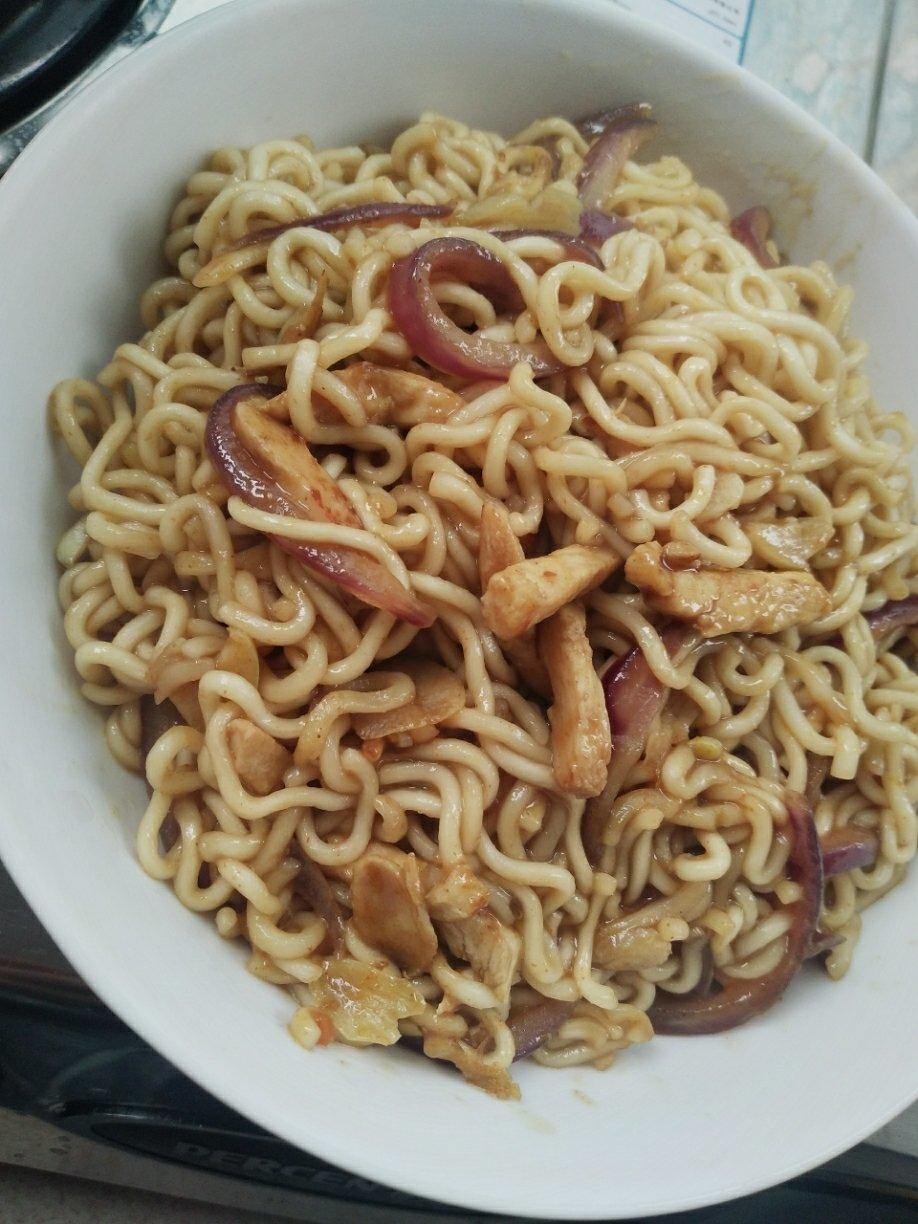 咖喱炒方便面