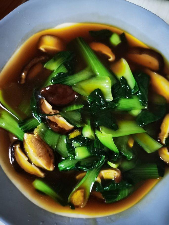 浇汁香菇油菜