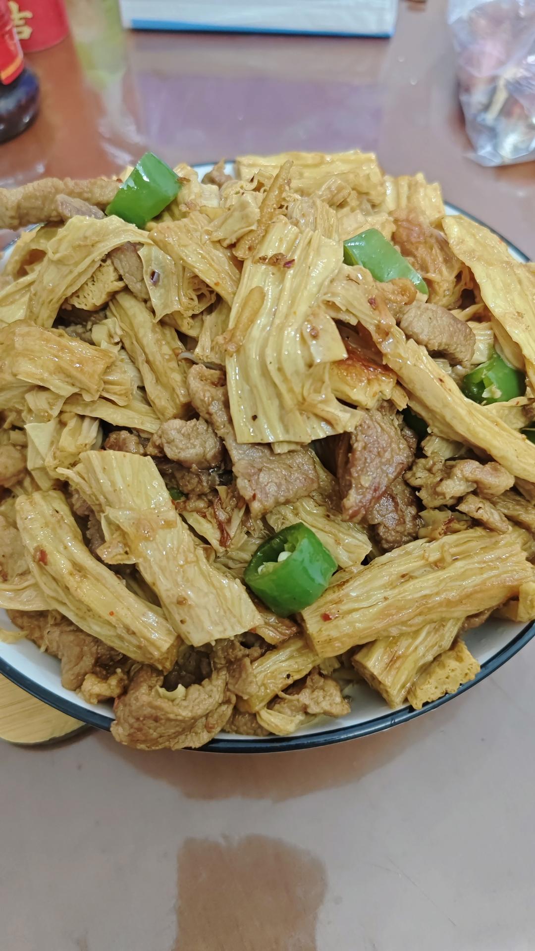 腐竹炒肉