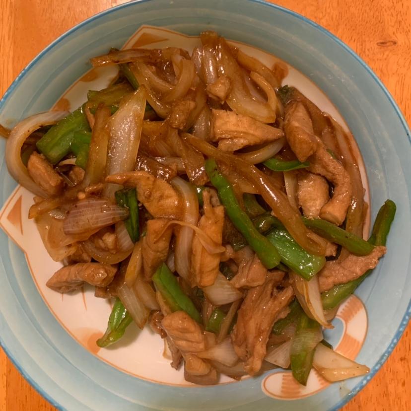 洋葱青椒炒肉丝