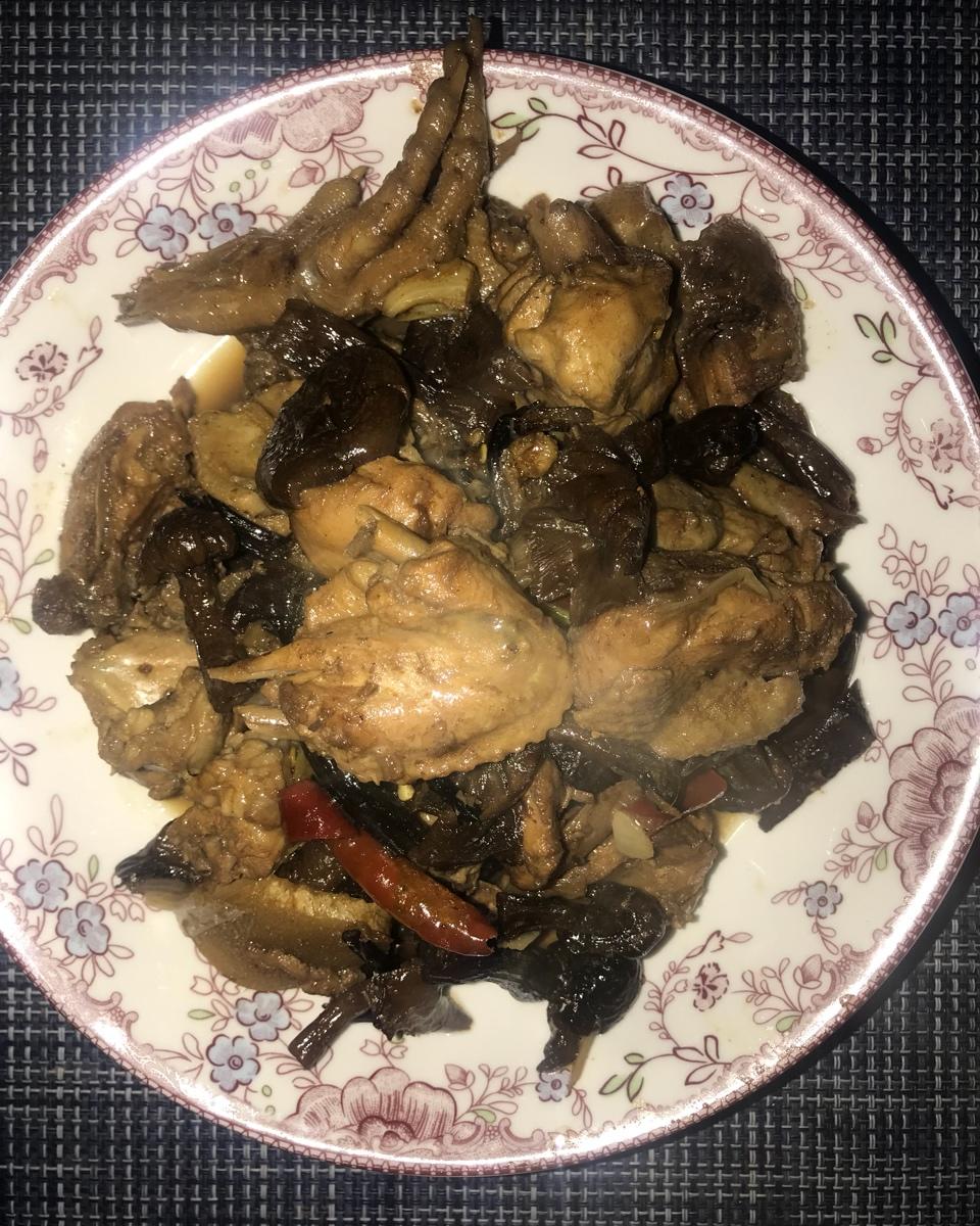 小鸡炖蘑菇