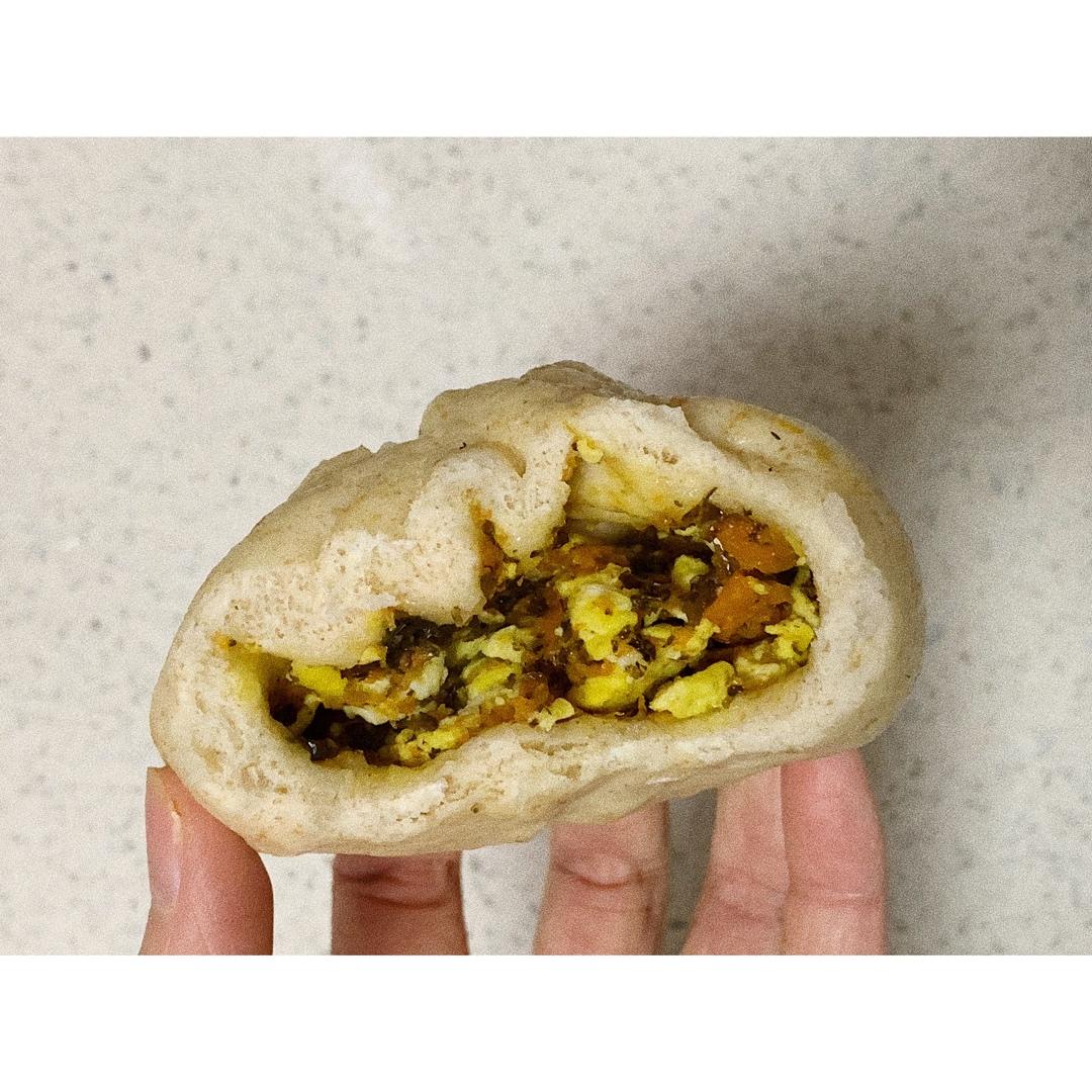 胡萝卜木耳鸡蛋包子——素包子也可以很好吃~