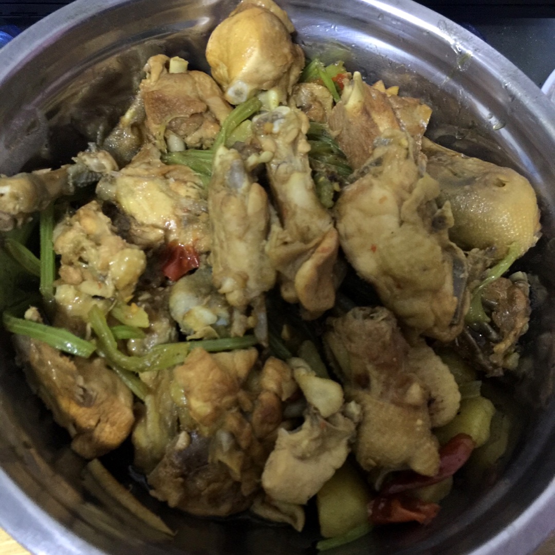 土豆炖鸡块