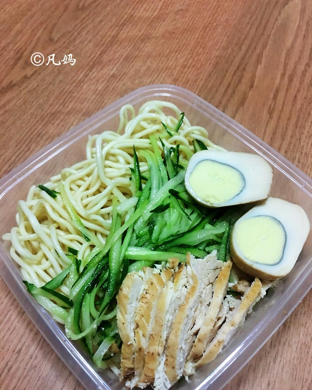 鸡丝凉面