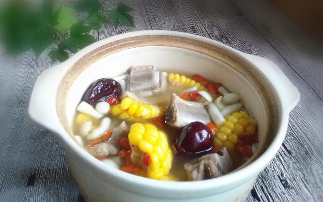 玉米山药胡萝卜排骨汤