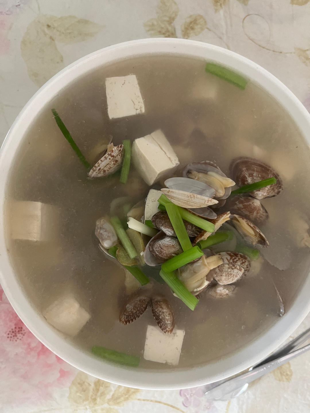 花蛤豆腐汤正确做法，鲜甜好喝，做法很简单