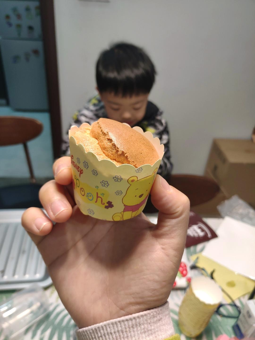 纸杯蛋糕 8寸戚风蛋糕的量