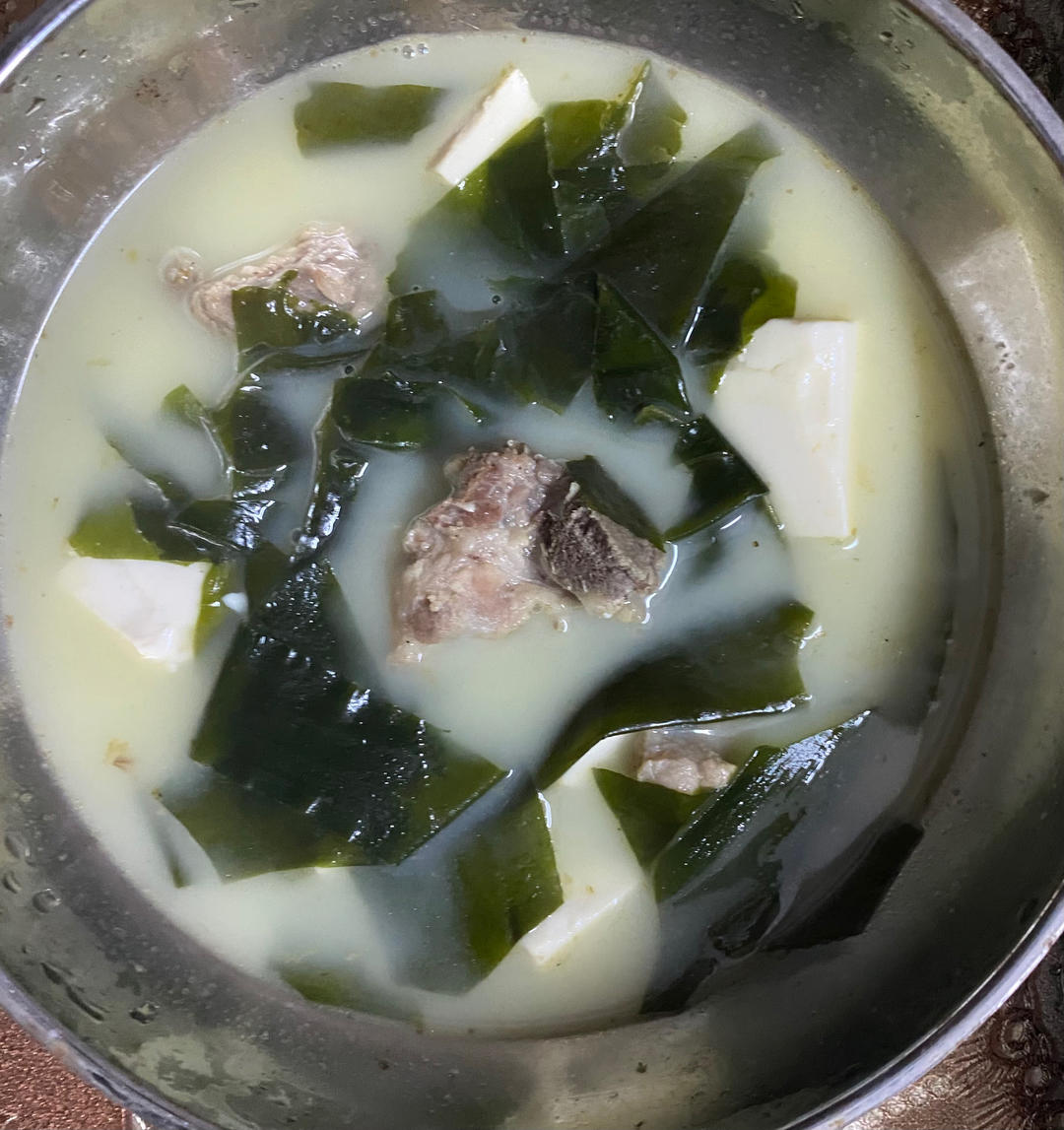 裙带菜排骨汤