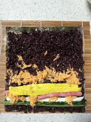 紫米寿司卷的做法 步骤9